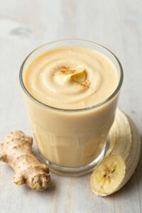 creamy banana ginger smoothie