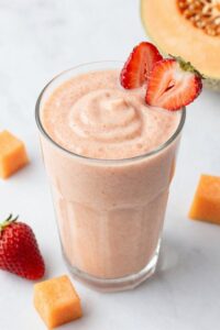 strawberry and cantaloupe smoothie